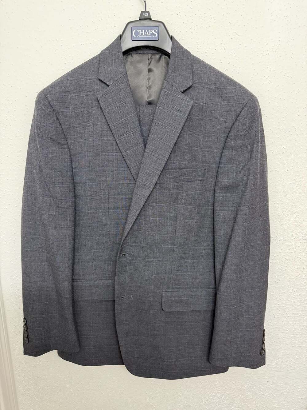 Chaps Men's 2-Piece Suit Gray Glen Plaid Two-Button Jacket and Trousers